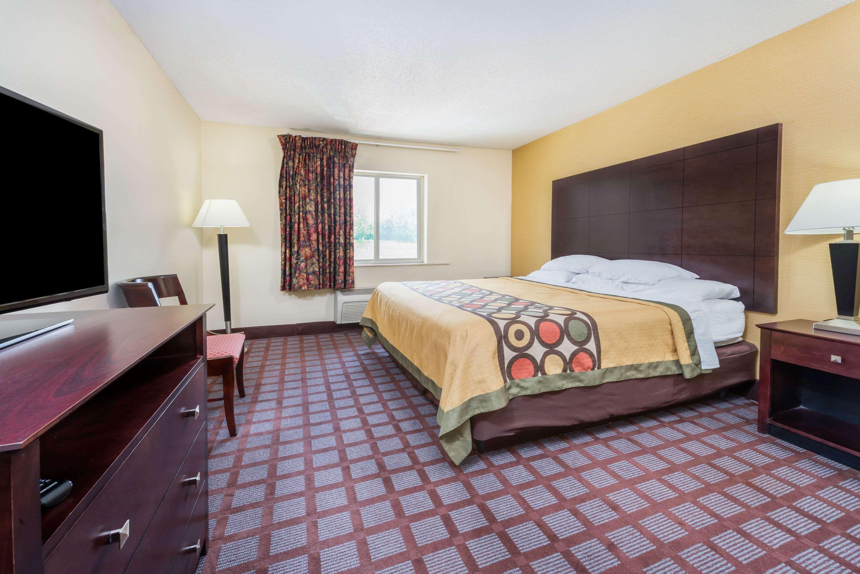 Super 8 By Wyndham Bloomington University Area Ngoại thất bức ảnh