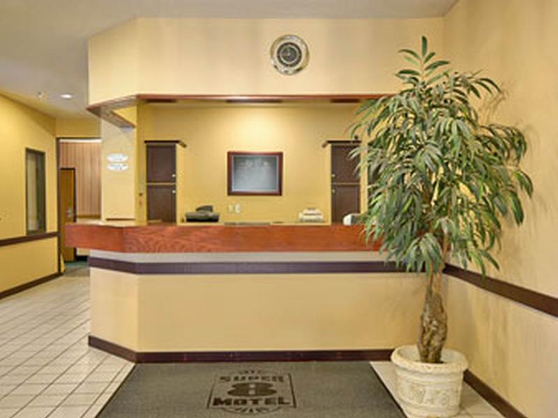 Super 8 By Wyndham Bloomington University Area Ngoại thất bức ảnh